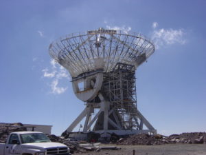 Antena en la Sierra Negra, foto de Edgar Vásquez Cruz